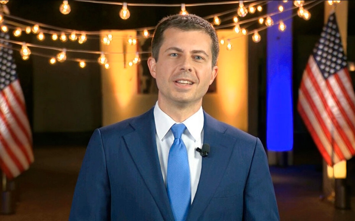 Biden nomina a Pete Buttigieg como secretario de Transporte de EU