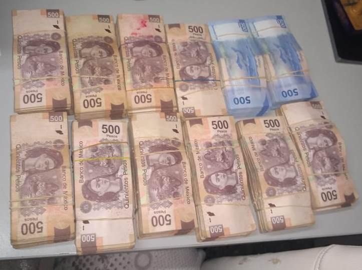 Fue puesto a disposición de la FGJEM junto con el dinero.