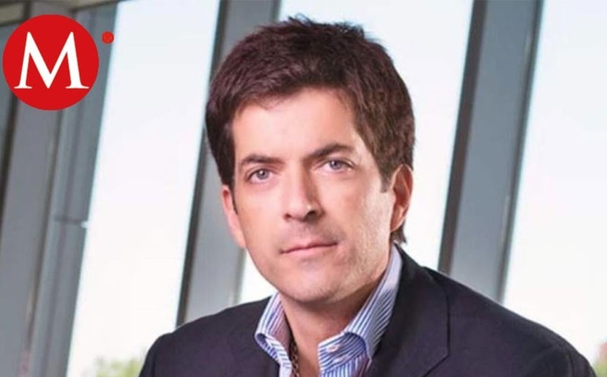 Giran orden de aprehensión contra Gonzalo Gil White por desvío de recursos