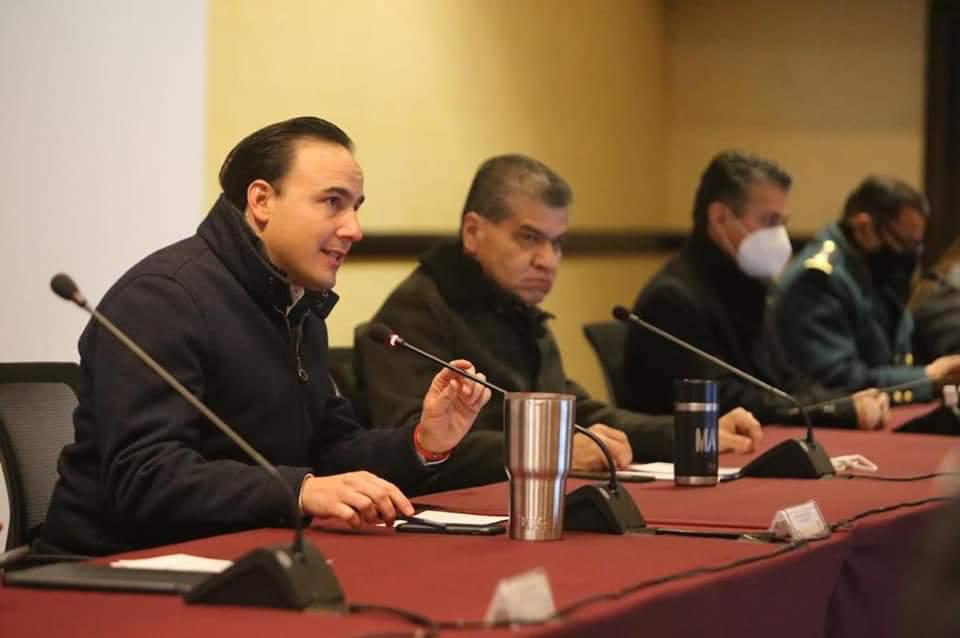 Manolo Jiménez presentó al gobernador de Coahuila el informe de seguridad 2020. (Especial)