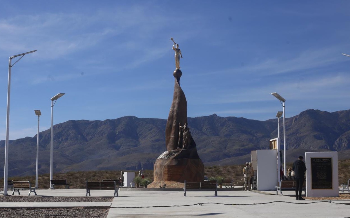 Memorial a familias de víctimas de ataque en Bavispe, Sonora. (Araceli López)