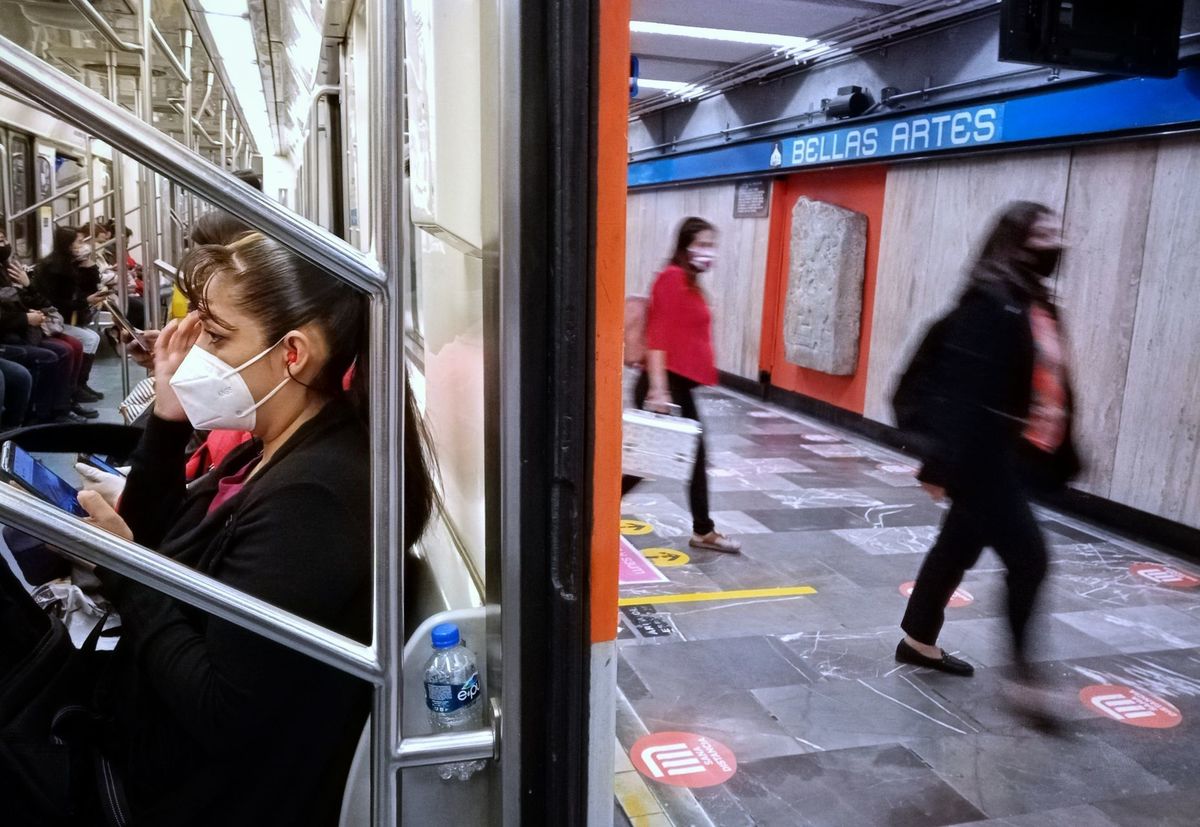 La estación Bellas Artes es usada por muchos capitalinos como la entrada al Centro Histórico. (Cuartoscuro)