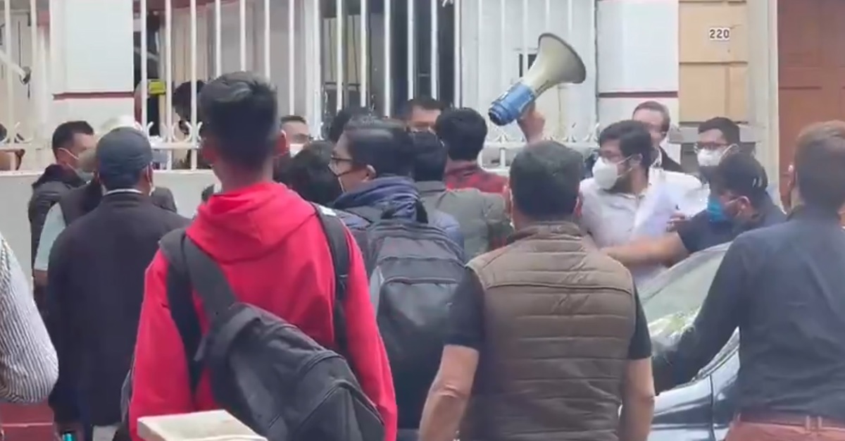 Mario Delgado anunció que Monreal Ávila venció a los demás aspirantes. (Captura)