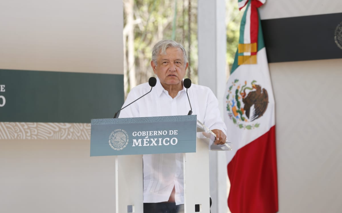 El presidente Andrés Manuel López Obrador encabeza la supervisión de obra del Tren Maya. (Omar Franco)