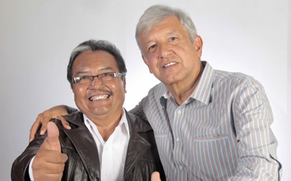 El diputado Delfino López Aparicio con el presidente López Obrador. (Facebook)