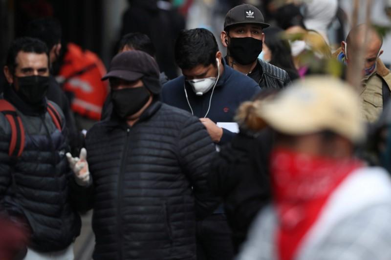 Santiago de Chile es una de las zonas que actualmente está bajo restricciones por la pandemia del coronavirus. | Archivo Reuters