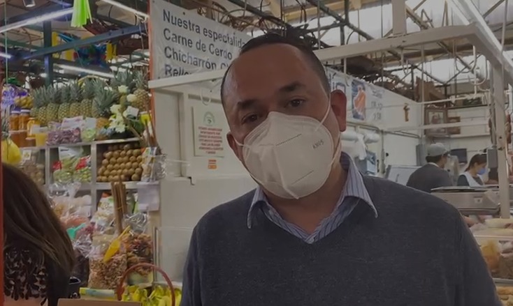 Dona Erandi Bermúdez 12 mil litros de leche para apoyar el comercio local