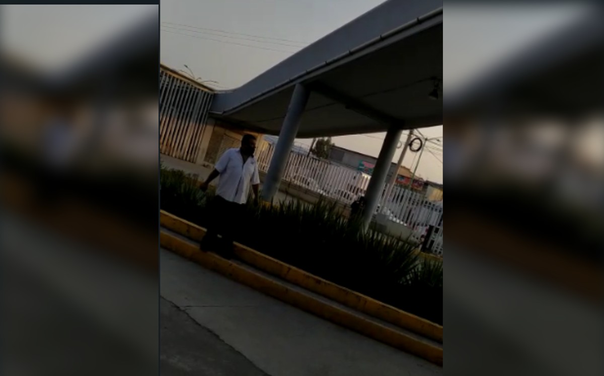 El hombre ofrecía 'brincar' los filtros sanitarios por 10 pesos. (Iván Ramírez)