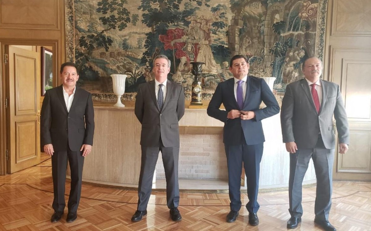 Ignacio Mier, coordinador de Morena en San Lázaro, estuvo presente en la reunión. (Especial)
