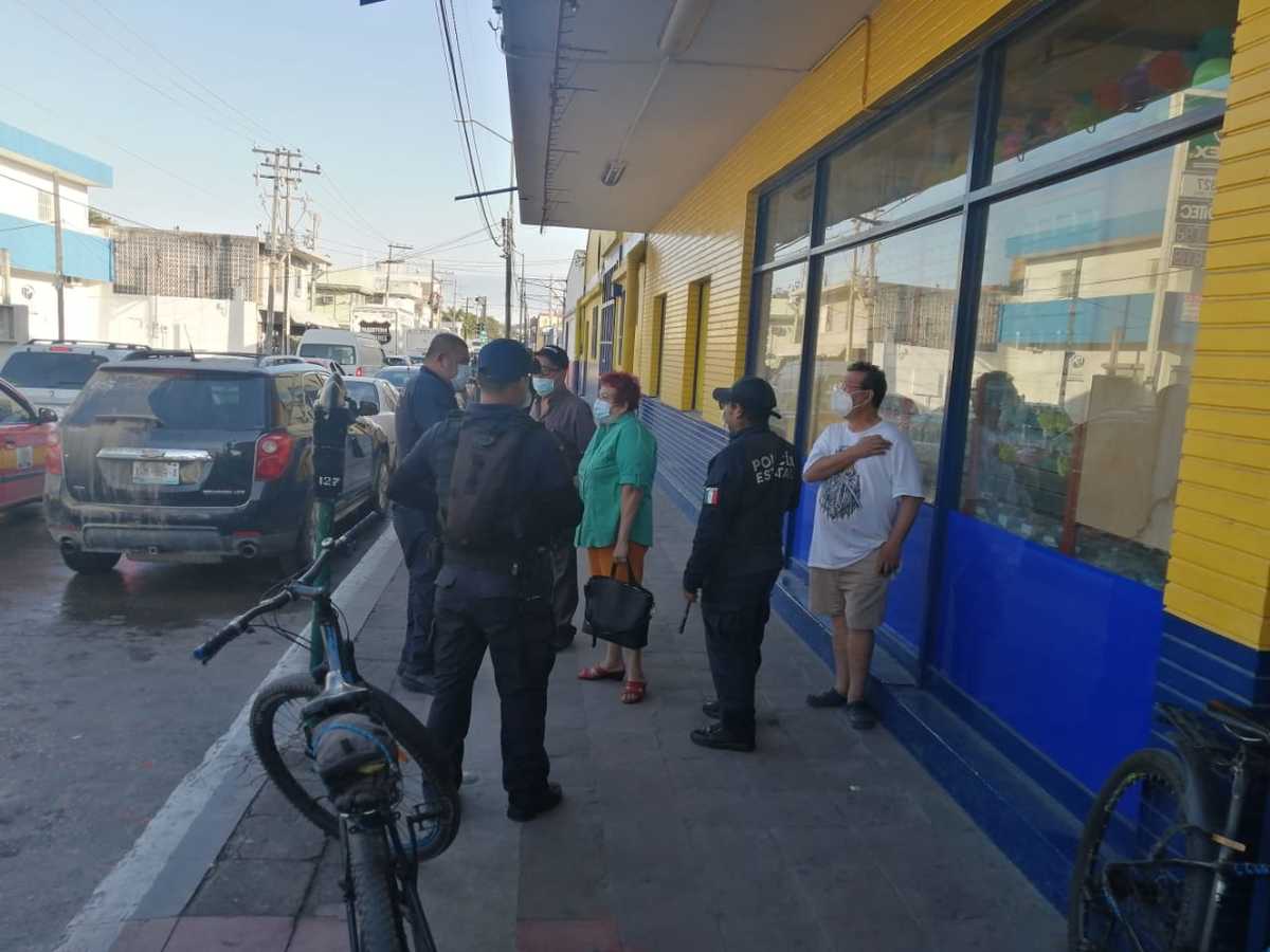 La pareja lo denunciaron ante la policía