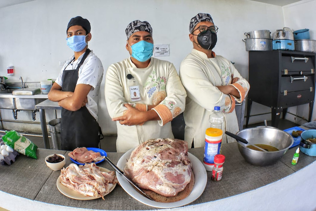 Chefs del DIF Municipal. (Andrés Lobato)