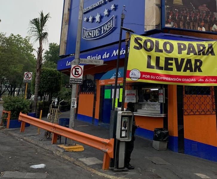Las autoridades prohibieron el funcionamiento de algunos comercios en Ciudad de México. | César Velázquez
