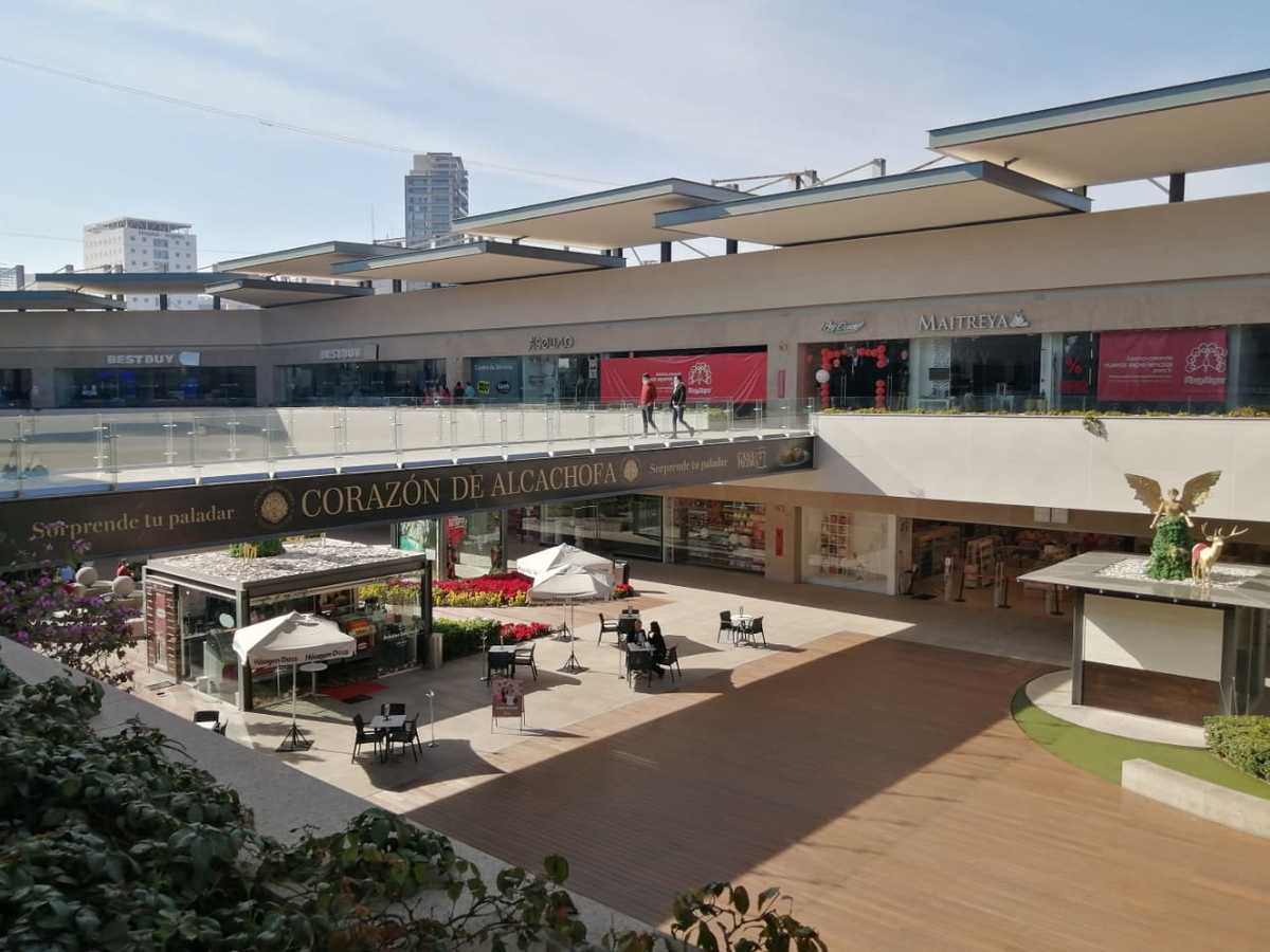 Centros comerciales en Guanajuato regresan al 30% de aforo