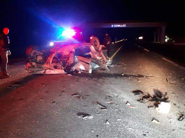 El accidente automovilístico ocurrió  en la carretera Ameca- Guadalajara. (Cortesía)