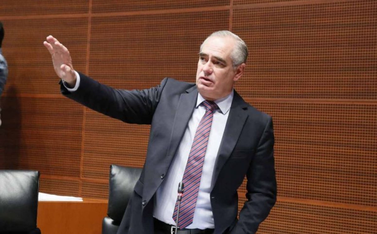 El panista Julen Rementería del Puerto en una sesión legislativa. (PAN en el Senado)