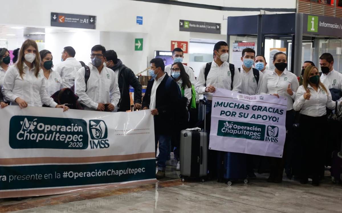 Recibieron al personal médico con un cartel que rezaba "Muchas gracias por su apoyo". (Araceli López)