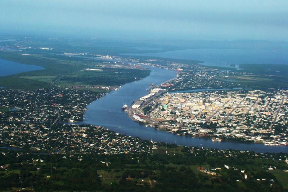 Tampico y Pueblo Viejo, divididos por el río Pánuco.