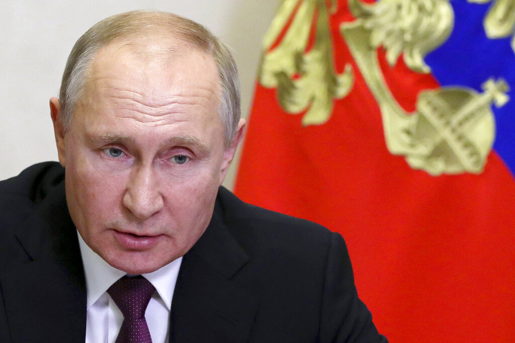 Vladimir Putin ha defendido el desarrollo de la vacuna Sputnik V del Instituto Gamaleya. (AP / Archivo)