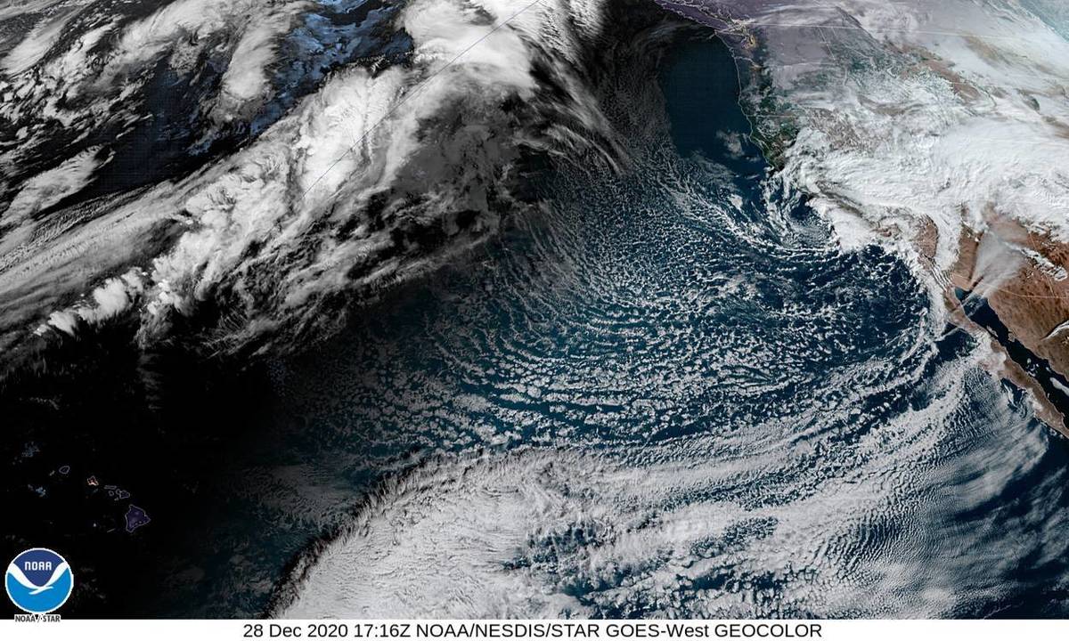 Cielo nuboso sobre California, hoy 28 de diciembre. Foto: Twitter @NWSLosAngeles