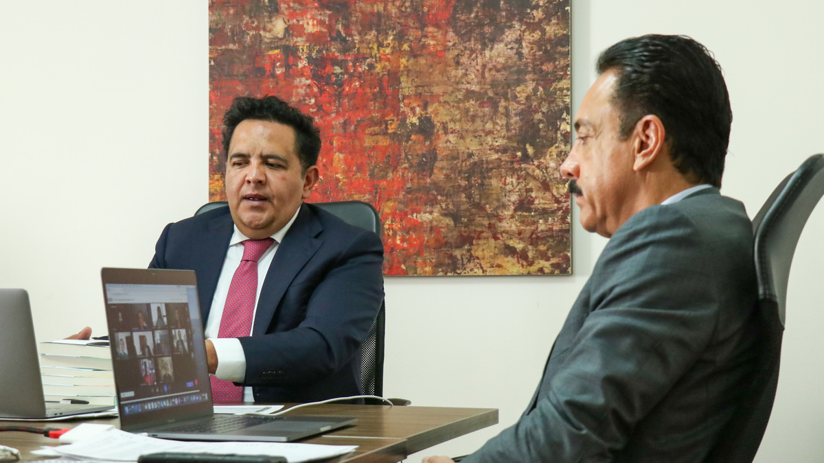 Lamán Carranza, titular de Planeación y el gobernador Omar Fayad. (Especial)