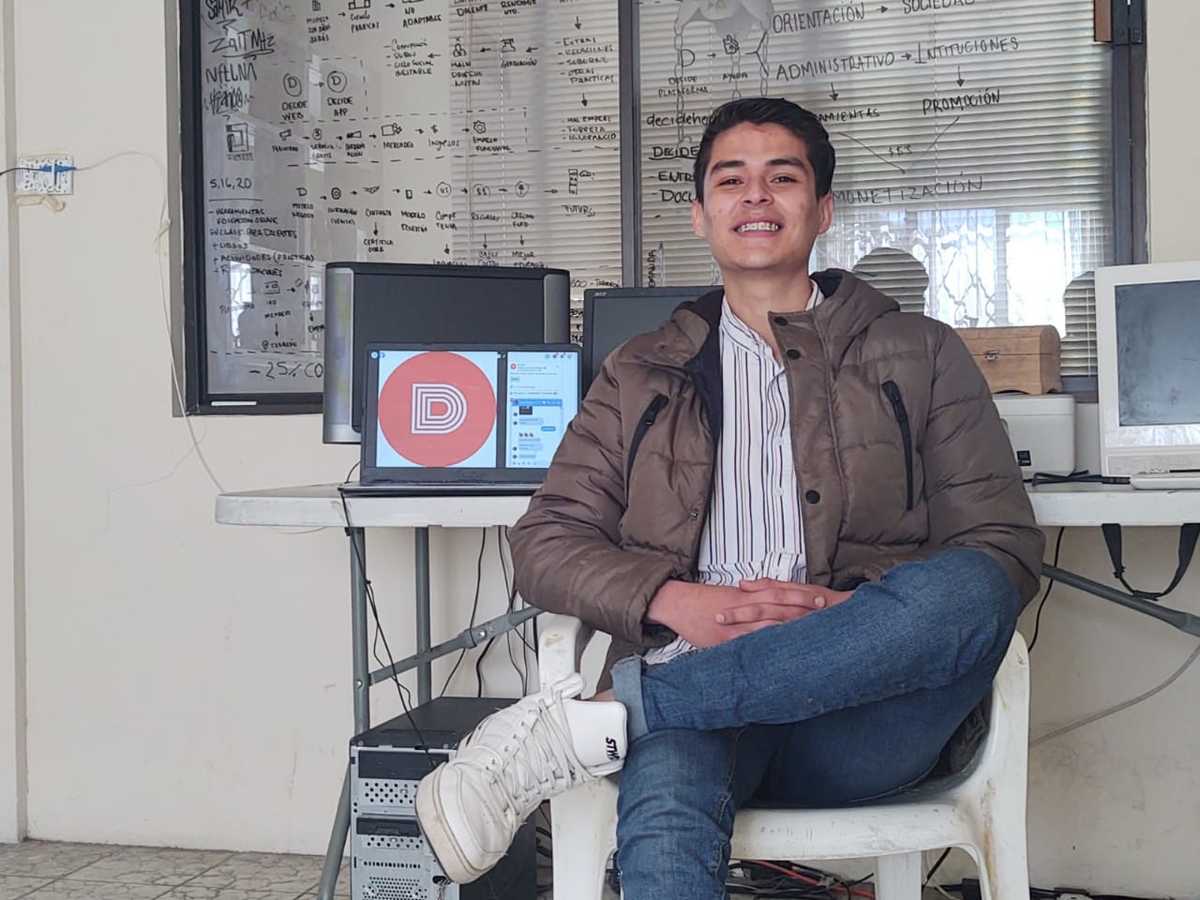En medio de la pandemia, joven lagunero emprende con una plataforma educativa. (Luis Carlos Valdés)