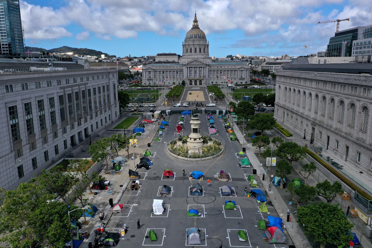 Primer campamento temporal de San Francisco para personas sin hogar en mayo de 2020. Foto Justin Sullivan/Getty Images.