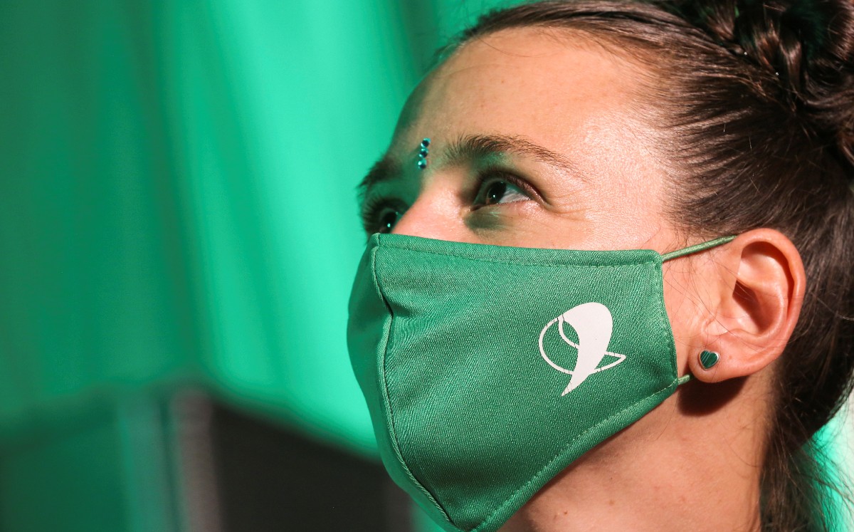 Una fiesta recorre las calles de Argentina tras la legalización del proyecto para despenalizar el aborto (Reuters).