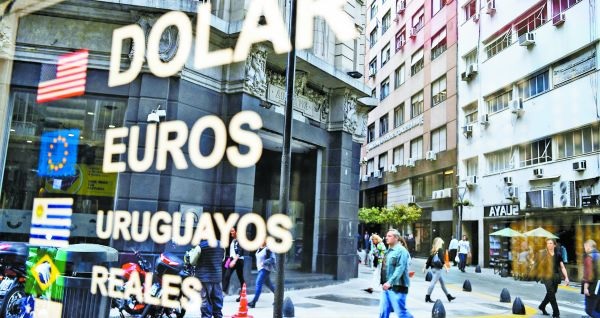 Las grandes firmas excluyeron a sectores amplios de la población. EITAN ABRAMOVICH/AFP