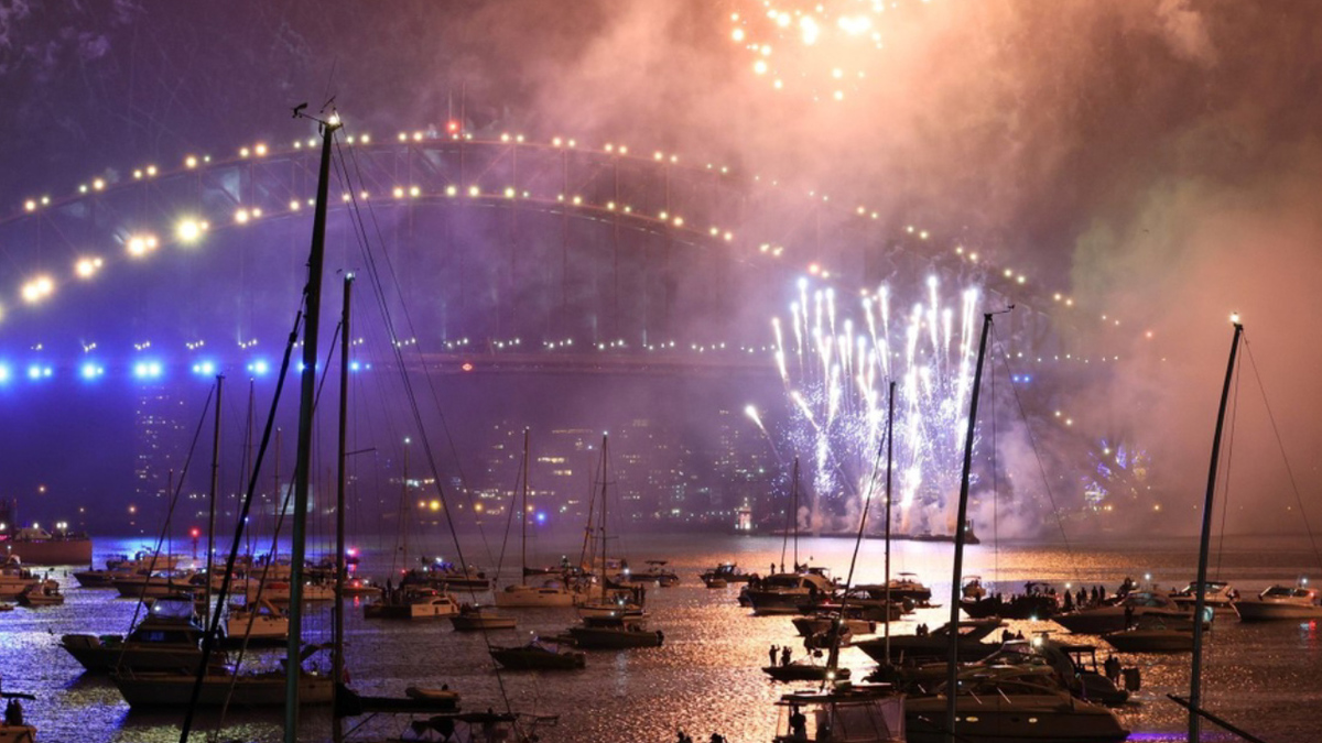 ¡Feliz Año Nuevo! Australia recibe 2021 en confinamiento por covid-19