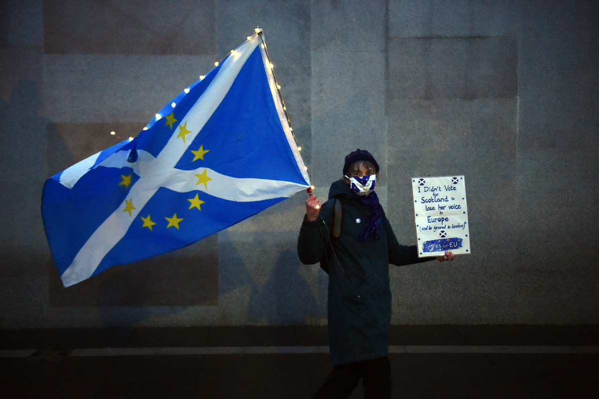 Un fuerte movimiento independentista promueve el regreso a la UE. (AFP)