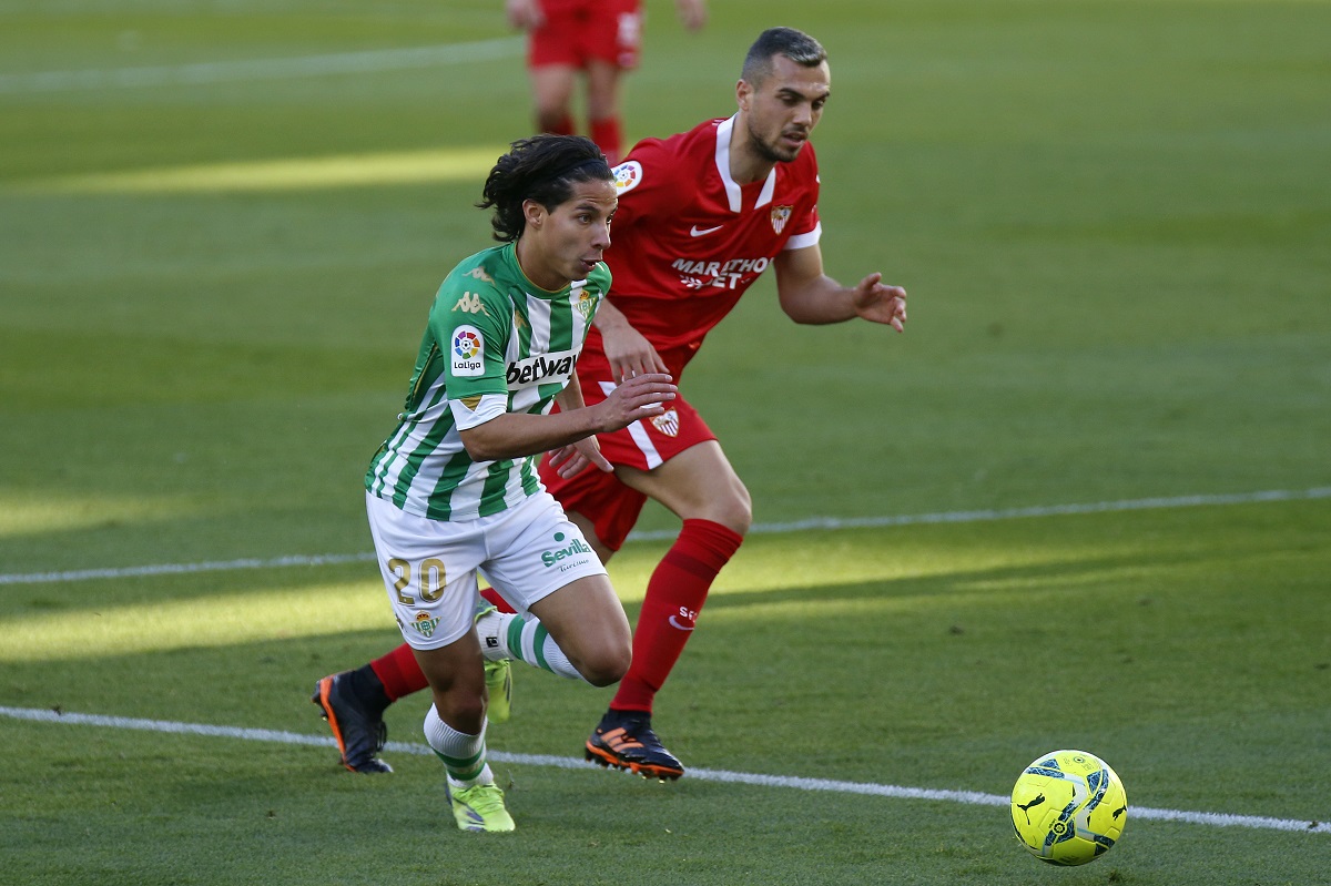 Diego Lainez se luce en el derbi sevillano (Twitter @RealBetis)