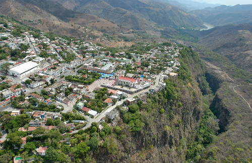 Los habitantes de la zona creen que en sus profundidades habitan espíritus como el del Diablo. | Mario Benítez