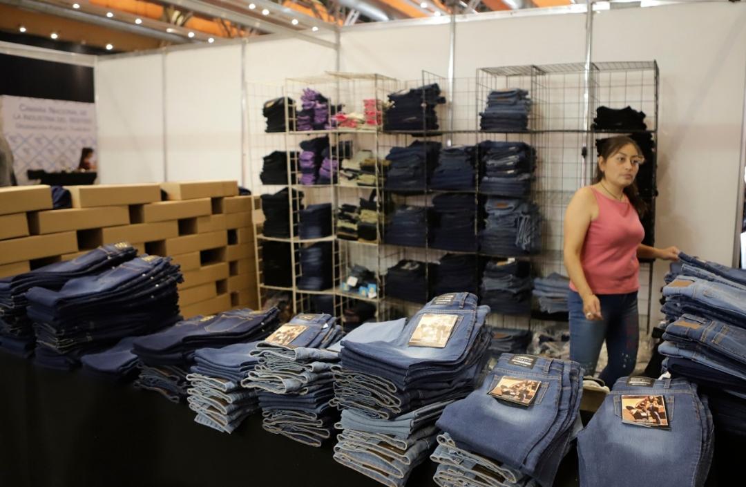 Expo tu Ropa y Accesorios . (Agencia Enfoque)