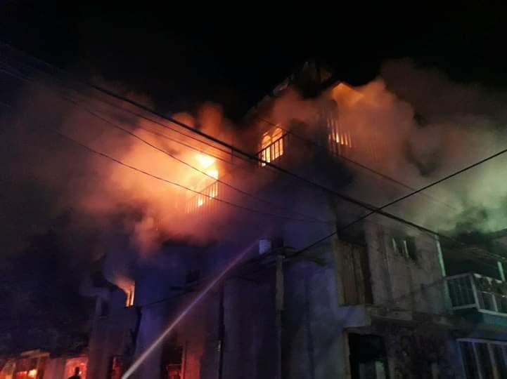 Incendio en negocio de calzado en León deja pérdidas totales