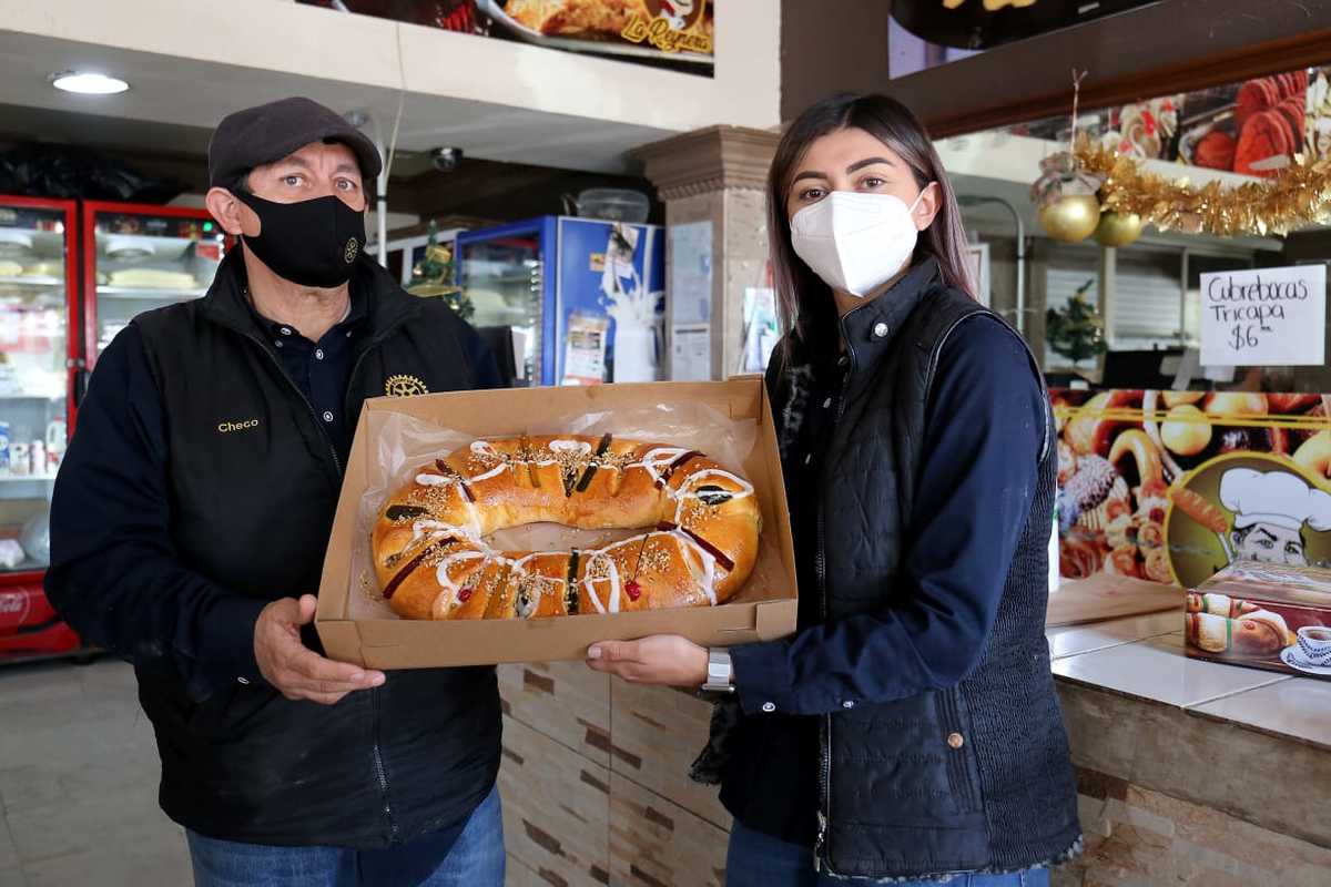 Las panificadoras y pastelerías del país, están con arduo trabajo para elaborar miles de roscas. (Rolando Riestra)
