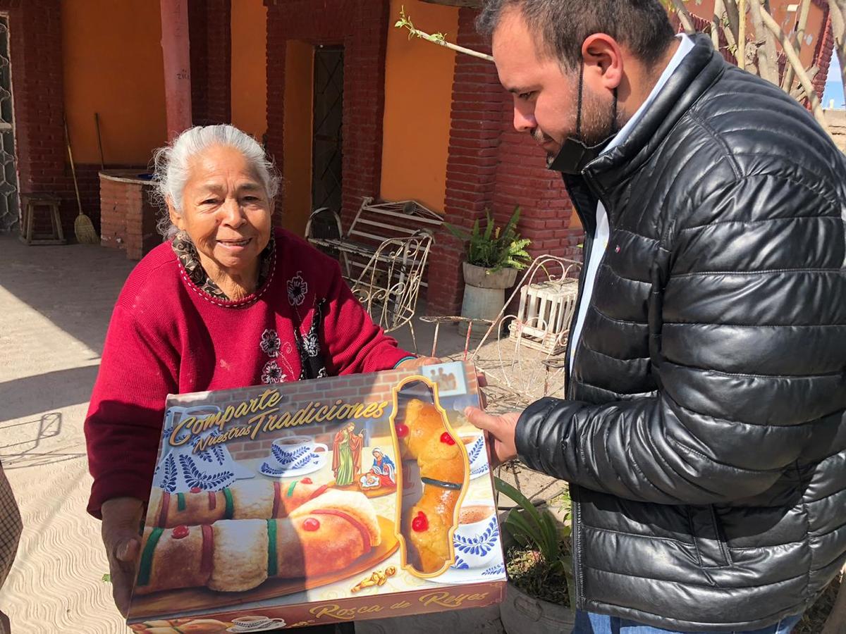 Ávalos Rodríguez inició su itinerario visitando el fraccionamiento Corralitos. (Especial)