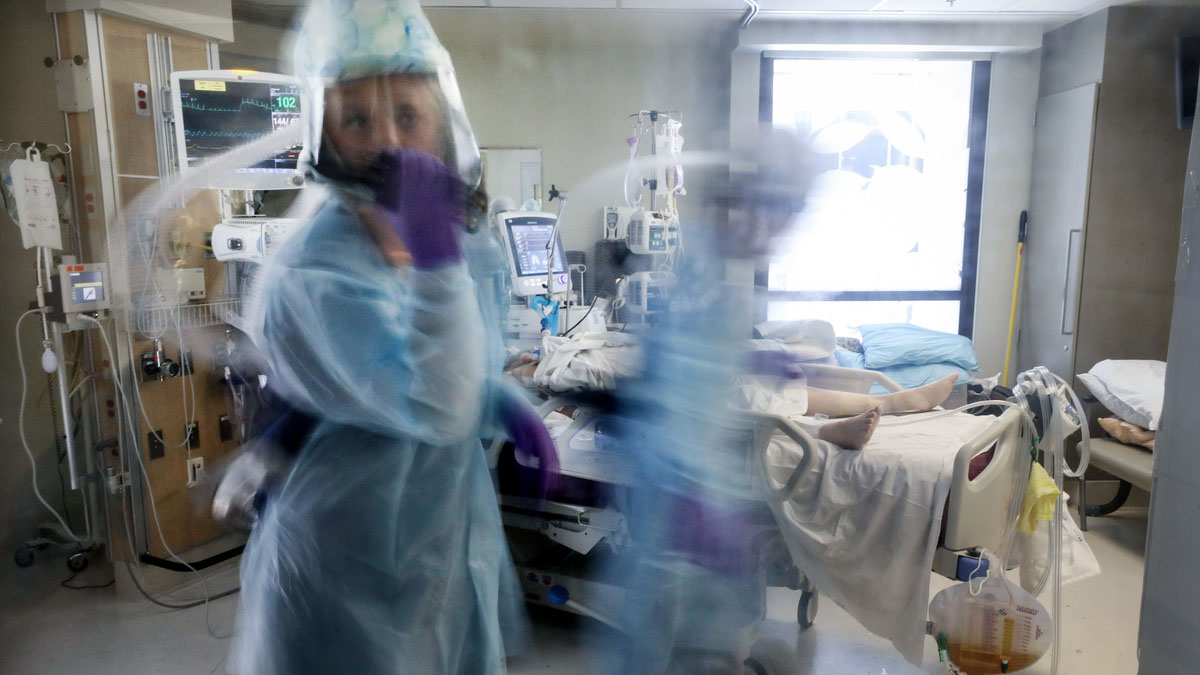 En México han muerto 2 mil 397 trabajadores de la salud por covid-19: Ssa