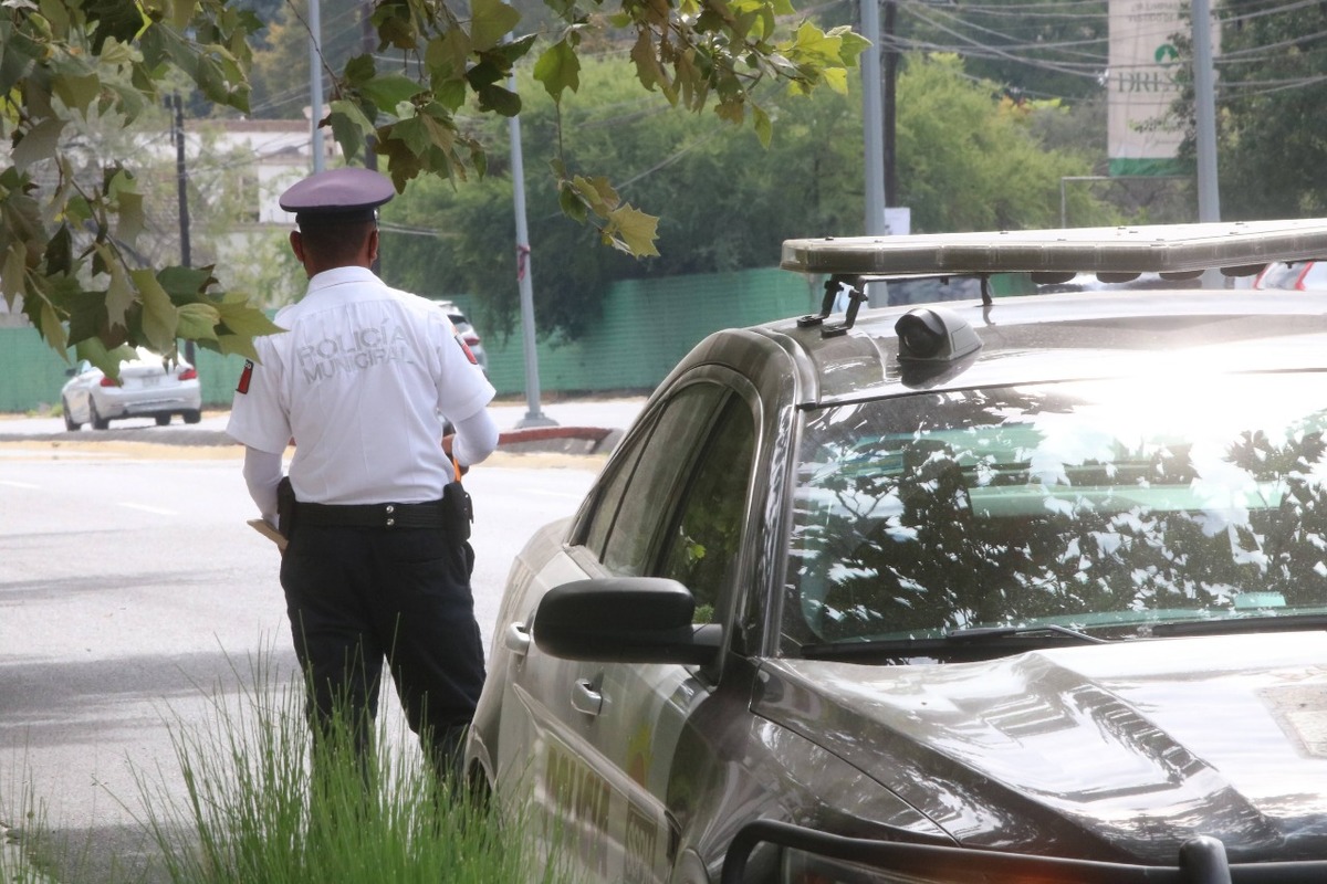 Al lugar acudieron elementos de la policía municipal de San Pedro. Foto: Leonel Rocha