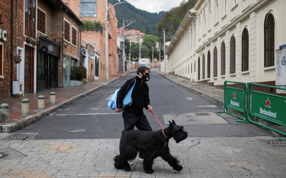 En Bogotá, el confinamiento por alerta roja será de cuatro días. (Reuters)