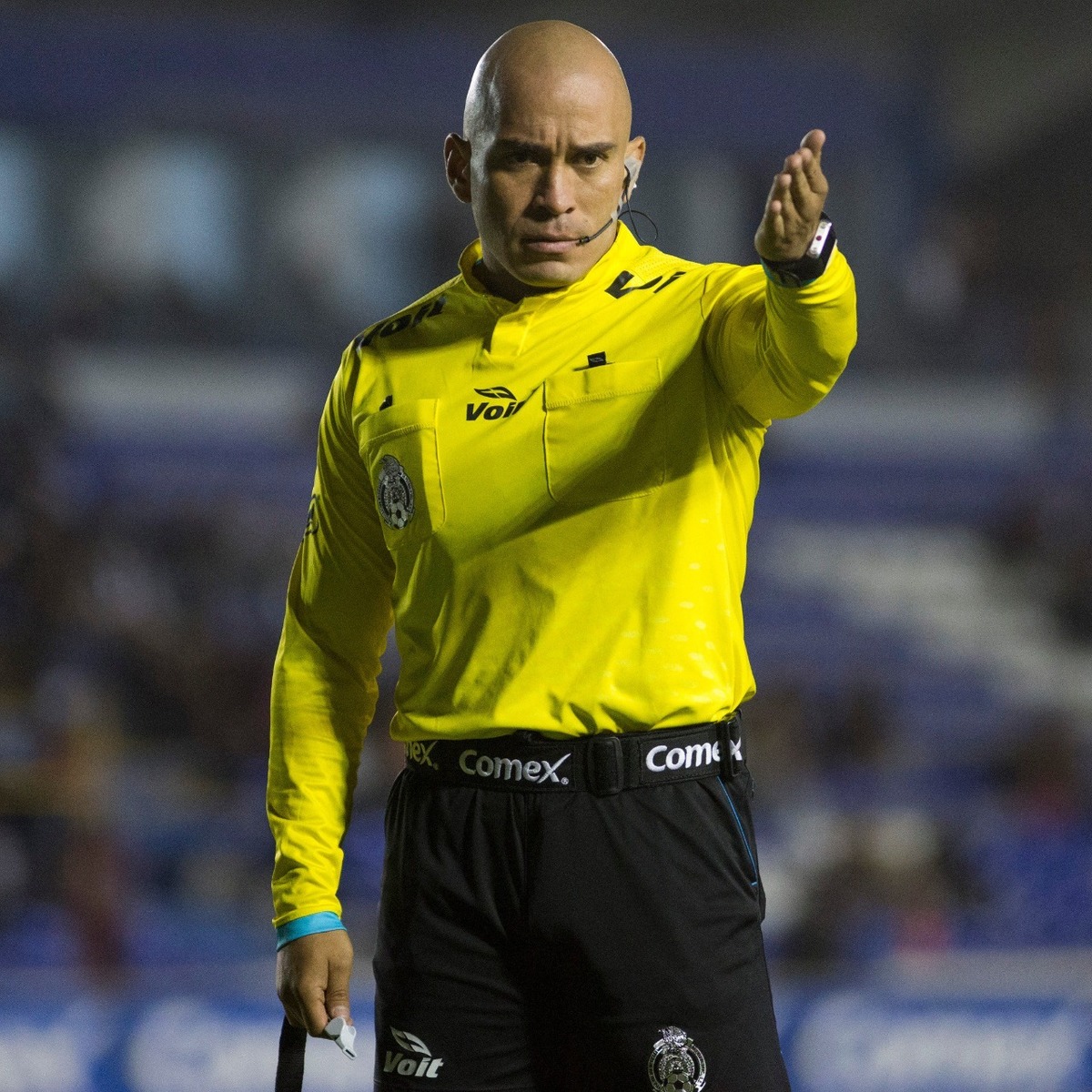 Juan Andrés Esquivel, árbitro del Tigres vs León debuta en la Liga Mx