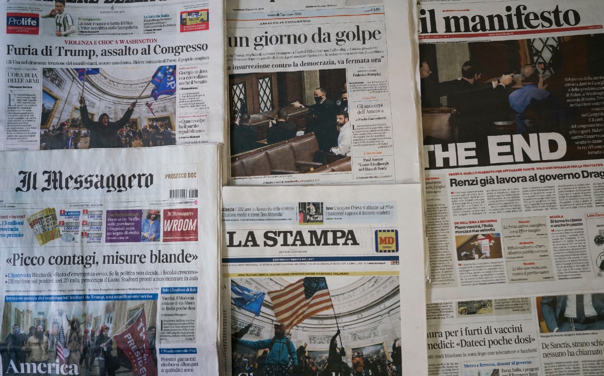 Portadas de los primeros diarios de Italia sobre los disturbios en el Capitolio de EU. (Milenio Digital)