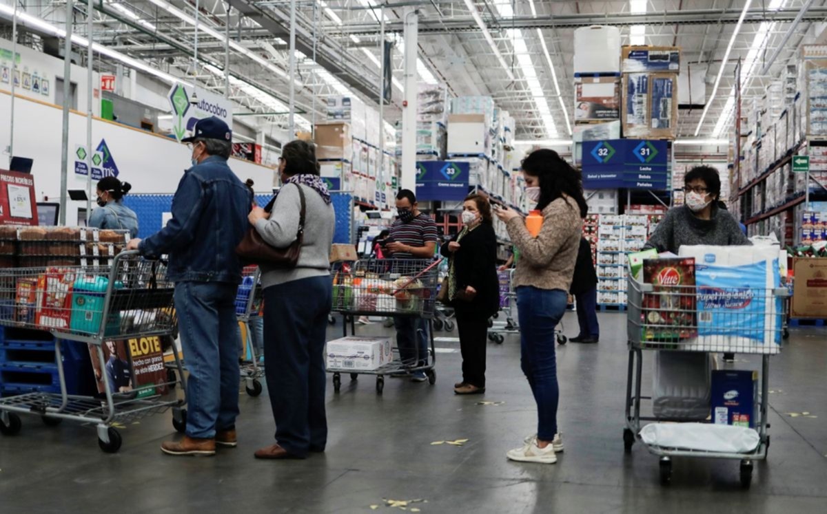 Confianza del consumidor repuntó en diciembre de 2020: Inegi