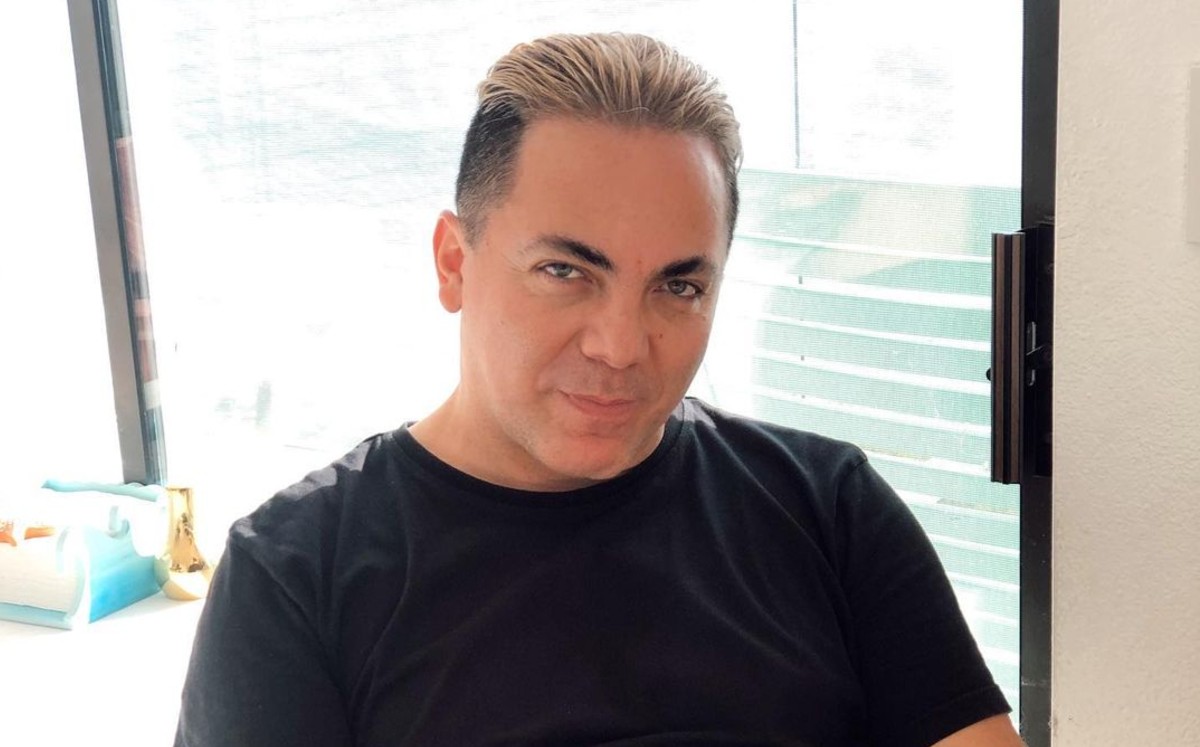 Cristian Castro comparte foto con su novia; le dedica mensaje (Instagram: @cristiancastronoi).