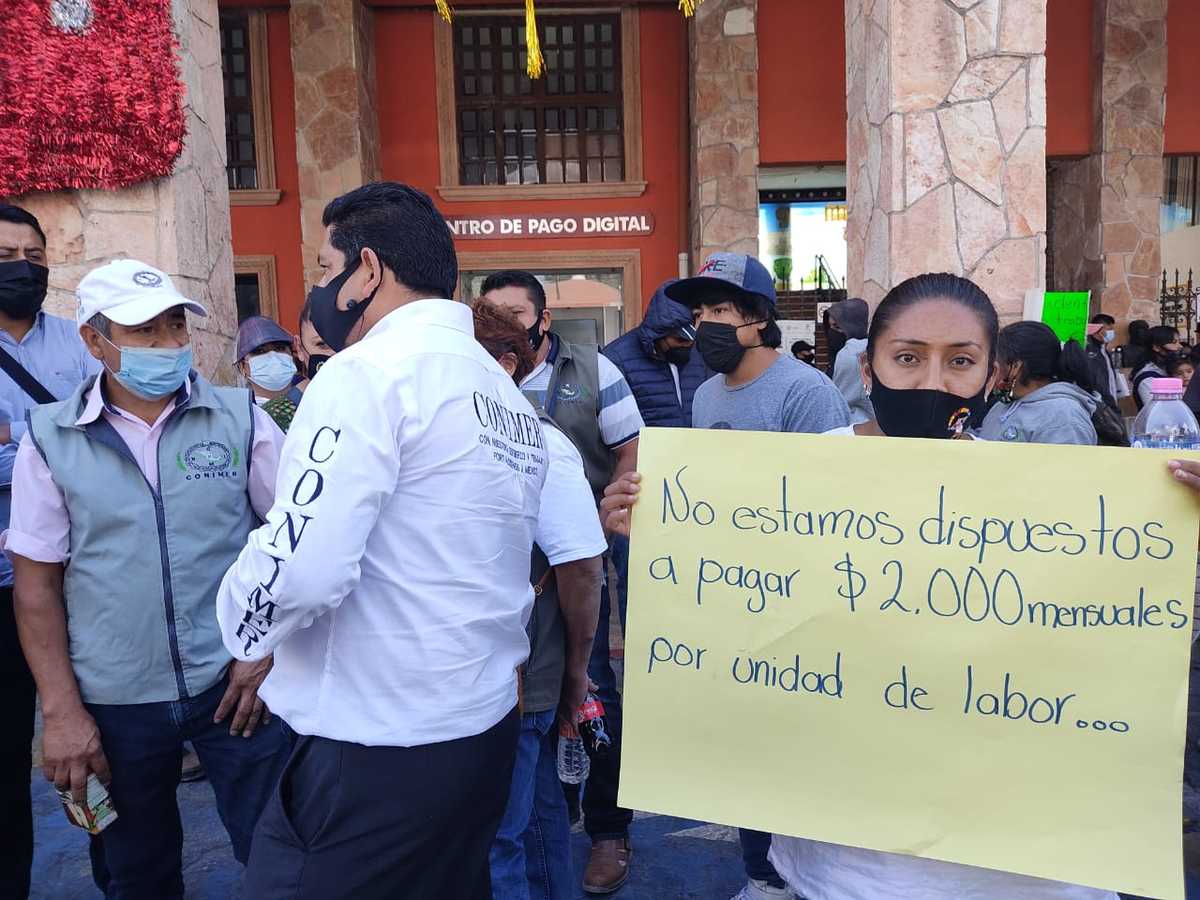 Dos de sus compañeros fueron detenidos y llevados ante el juez conciliador.
