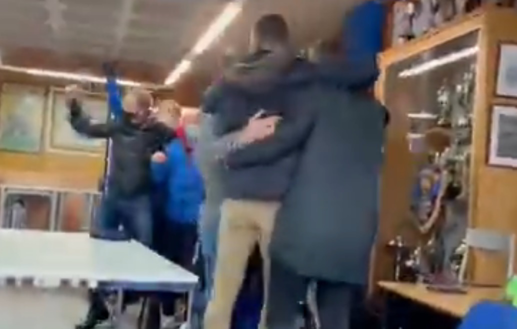 Felicidad y abrazos: la reacción del Alcoyano al saber que enfrentarán al Real Madrid (Twitter)