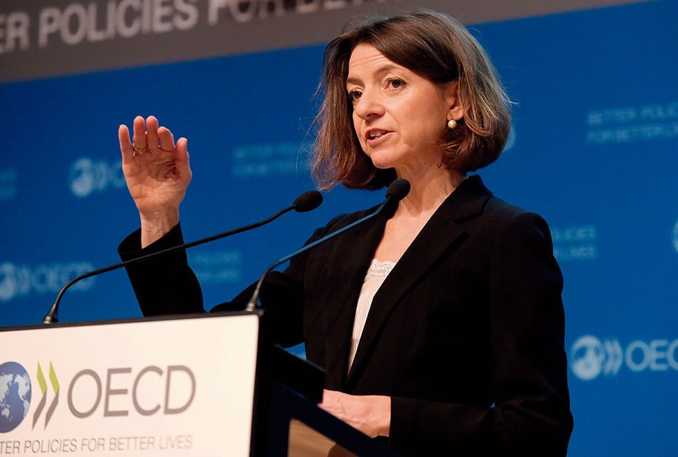 La OCDE advierte a los gobiernos que deben replantearse las limitaciones al gasto y la deuda para afrontar el impacto económico de la pandemia.