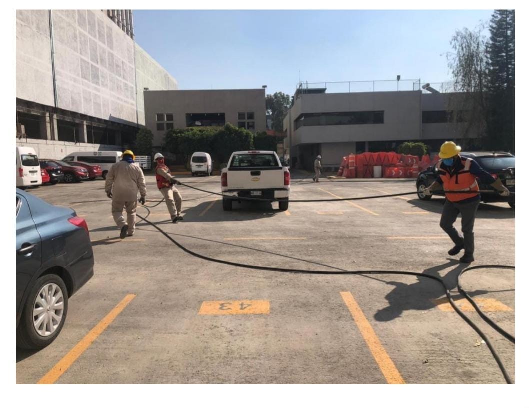 Tras el incendio, la CFE revisará las oficinas en coordinación con personal del Metro. (Especial)