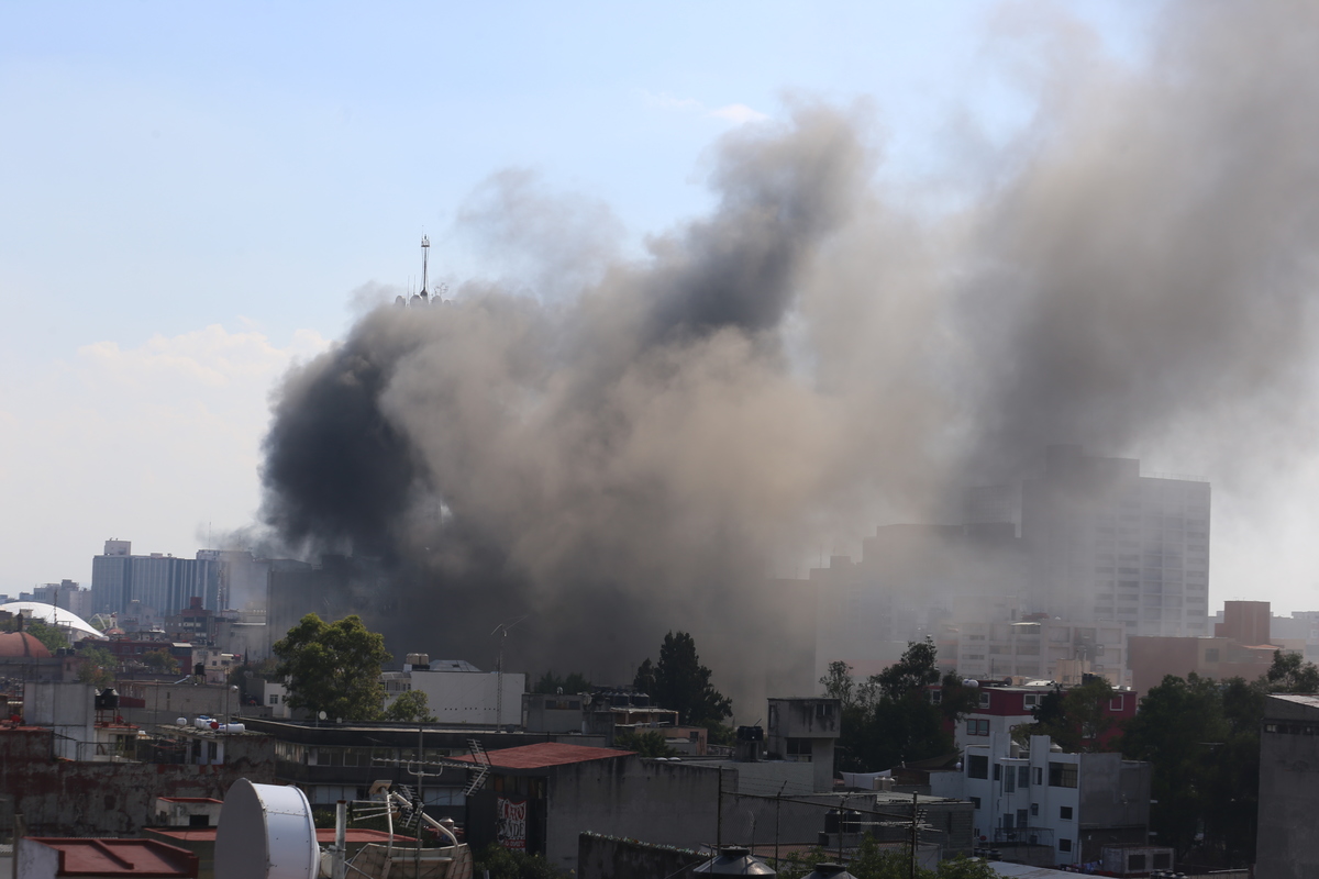 Un incendio provocó daños en un control del Metro / Jorge Carballo