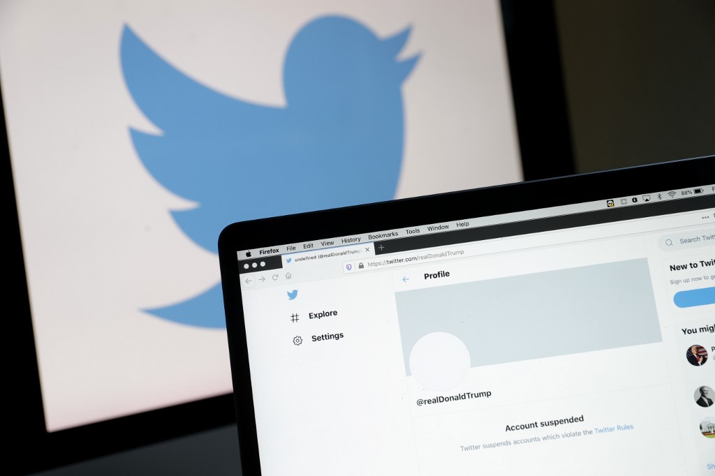 La cuenta de Donald Trump fue suspendida definitivamente por Twitter el pasado viernes. (AFP)