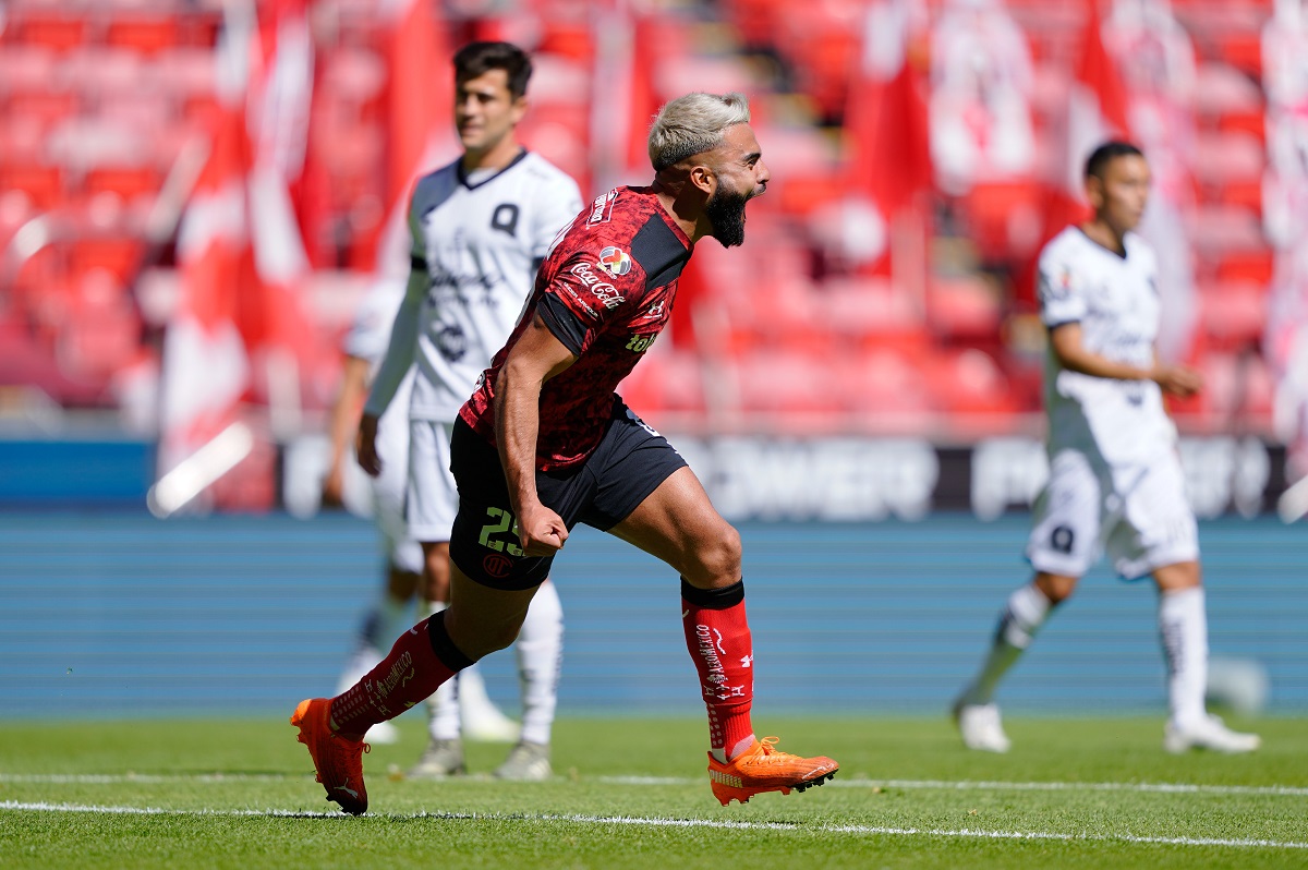 Pedro Alexis Canelo, de Toluca, en festejo de gol (Imago7)